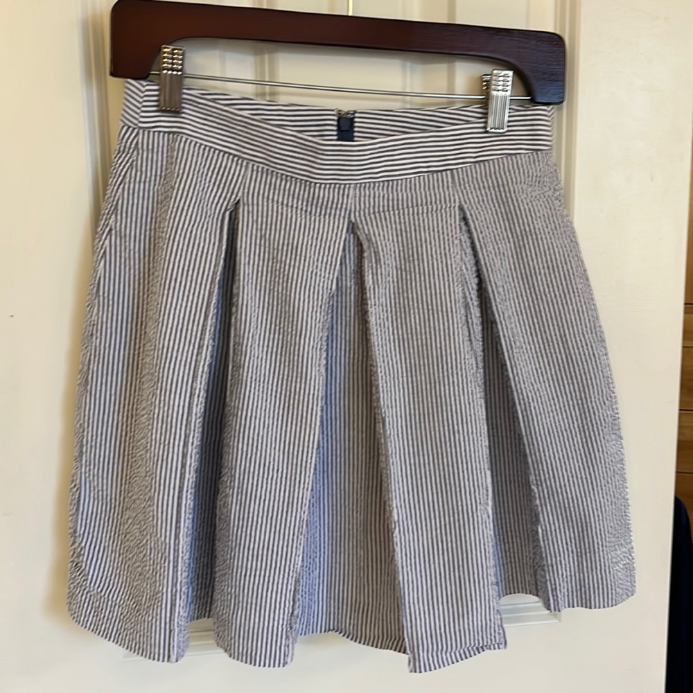 Uniqlo Seersucker Pleated Mini Skirt